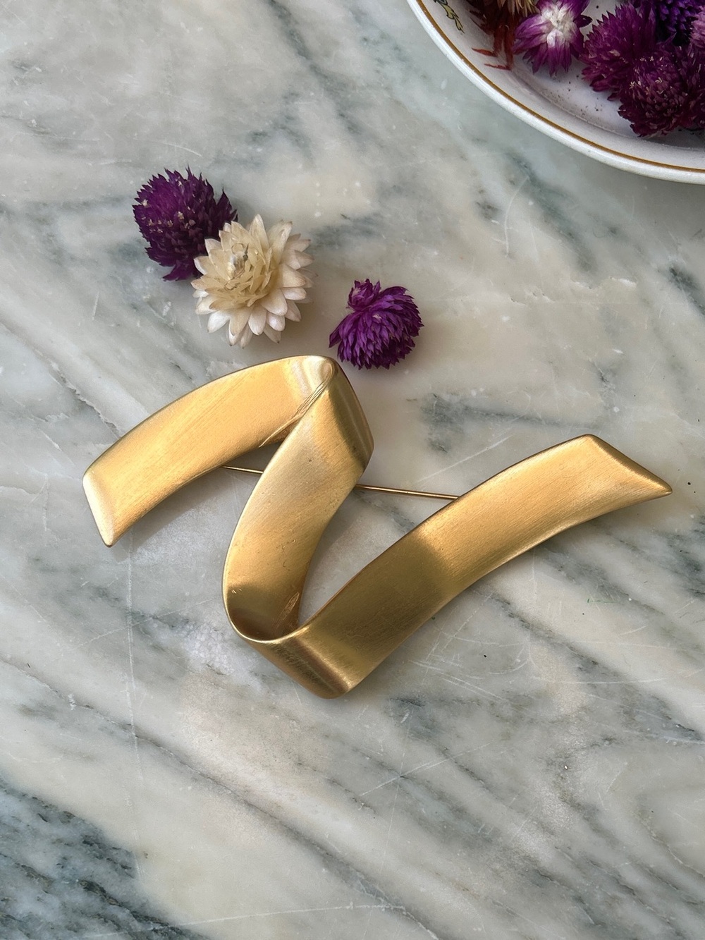 Monet Gold Ribbon Brooch - Picture 2 of 6
